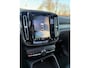 Volvo XC40 Recharge P8 AWD R-Design | Panoramadak | Harman Kardon Audio | Elektrisch Verstelbare Voorstoelen | Trekhaak | Warmtepomp | 360 Graden Camera | Parkeersensoren | Navigatie | Apple Carplay | Android Auto | Keyless Entry