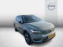 Volvo XC40 Recharge P8 AWD R-Design | Panoramadak | Harman Kardon Audio | Elektrisch Verstelbare Voorstoelen | Trekhaak | Warmtepomp | 360 Graden Camera | Parkeersensoren | Navigatie | Apple Carplay | Android Auto | Keyless Entry