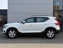 Volvo XC40 T2 129pk Momentum Core Automaat | Climate control | Navigatie | Lm-velgen | Apple / Android | Cruise control