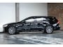 Volvo V60 T6 Plug-in hybrid AWD Plus Dark | Adaptive Cruise Control | 360° Parkeercamera | BLIS | Stoelverwarming | Stuurwielverwarming | Wegklapbare trekhaak | Harman Kardon Premium Audio | Google infotainment |