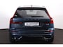 Volvo XC60 T6 Plug-in hybrid AWD Plus Dark - Panorama/schuifdak - IntelliSafe Assist & Surround - Parkeercamera - Verwarmde voorstoelen, stuur & achterbank - Parkeersensoren voor & achter - Elektr. bedienb. voorstoelen met geheugen - Draadloze tel. lader - 21' LMV