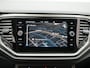 Volkswagen T-Roc 1.0 TSI Style Business Camera - Trekhaak - ACC - Navigatie - Achterklep, elektrisch bedienbaar - Climatronic