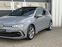 Volkswagen Golf VIII 1.5 eTSI 110kW R-Line DSG | Pano | LED | Navi | Climate | Camera | Parkeer sensoren |