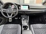 Volkswagen Golf VIII 1.5 eTSI 110kW R-Line DSG | Pano | LED | Navi | Climate | Camera | Parkeer sensoren |