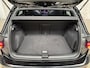 Volkswagen Golf 1.5 eTSI R line / Pano / H&K /