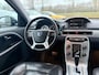 Volvo V70 1.6 T4 Limited Edition | Automaat | Trekhaak | Stoelverwarming | Leder | Navi | Cruise | Goed onderhouden |