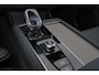 Volvo XC90 T8 Plug-in hybrid AWD Ultra Dark - Luchtvering - Panorama/schuifdak - IntelliSafe Assist & Surround - 360º Camera - Harman Kardon Audio - Adaptieve LED koplampen - Verwarmde voorstoelen, stuur & achterbank - Parkeersensoren voor & achter - Elektr. bedienb. voorstoelen met geheugen - Geventileerde voorstoelen - Head up display - Draadloze tel. lader - Extra getint glas - 22' LMV
