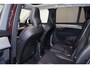 Volvo XC90 T8 Plug-in hybrid AWD Ultra Dark - Luchtvering - Panorama/schuifdak - IntelliSafe Assist & Surround - 360º Camera - Harman Kardon Audio - Adaptieve LED koplampen - Verwarmde voorstoelen, stuur & achterbank - Parkeersensoren voor & achter - Elektr. bedienb. voorstoelen met geheugen - Geventileerde voorstoelen - Head up display - Draadloze tel. lader - Extra getint glas - 22' LMV