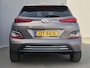 Hyundai Kona Electric EV Comfort Smart 64 kWh Automaat / Accu SOH 100% / Dealer onderhouden / Warmtepomp / CCS Snellader / WLTP bereik 484 km bereik stad 660 km / Stuur- & Stoelverwarming / Krell Audio Systeem / Adaptief cruise control /