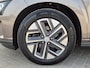 Hyundai Kona Electric EV Comfort Smart 64 kWh Automaat / Accu SOH 100% / Dealer onderhouden / Warmtepomp / CCS Snellader / WLTP bereik 484 km bereik stad 660 km / Stuur- & Stoelverwarming / Krell Audio Systeem / Adaptief cruise control /