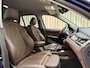 BMW X1 sDrive20i 192 PK Org.NL! / HUD / Naiv Pro / Keyless / Afn. Trekhaak / Camera / Leder / Stoelverwarming / LED / 18'' LMV