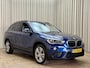 BMW X1 sDrive20i 192 PK Org.NL! / HUD / Naiv Pro / Keyless / Afn. Trekhaak / Camera / Leder / Stoelverwarming / LED / 18'' LMV