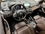 BMW X1 sDrive20i 192 PK Org.NL! / HUD / Naiv Pro / Keyless / Afn. Trekhaak / Camera / Leder / Stoelverwarming / LED / 18'' LMV