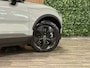 Volvo EX30 Cross Country Twin Motor Performance Ultra 69 kWh | incl. Dakrek en 2 sets wielen | Nieuw | 360° 3D Camera | Stoel en Stuurwielverwarming | Panoramadak | Harman Kardon | Elektrische voorstoelen | Adaptieve Cruise Control | Pilot Assist | BLIS Dode Hoek Detectie | Keyless Drive | Parkeersensoren voor+achter | 20 Inch | Privacy Glass | Google Infotainment | Elektrisch bedienbare achterklep | Electronic Climate Control 2-Zone | Indigo - Textiel / Nordico bekleding | Warmtepomp | Apple Carplay | Volvo On Call met mobiele App functie | Vapour Grey Metallic |