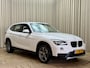 BMW X1 sDrive18i Facelift / Afn. Trekhaak / Navigatie / Cruise / Stoelverwarming / PDC / 17'' LMV
