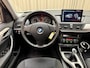 BMW X1 sDrive18i Facelift / Afn. Trekhaak / Navigatie / Cruise / Stoelverwarming / PDC / 17'' LMV
