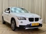 BMW X1 sDrive18i Facelift / Afn. Trekhaak / Navigatie / Cruise / Stoelverwarming / PDC / 17'' LMV