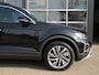 Volkswagen T-Roc 1.5 TSI 150pk DSG-aut. GOAL EDITION / Trekhaak / Camera / IQ Light / Stoelverw. / FABRIEKS garantie