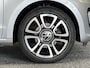 Volkswagen Up! 1.0 HIGH UP! 5 DEURS BLUEMOTION PANORAMADAK CUP UITV. STOELVERWARMING NAVIGATIE BLUETOOTH TELEFOON MEDIA VOORBEREIDING ZEER MOOI !! Brgl