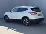 Nissan Qashqai 1.6 Connect Edition / Trekhaak (1500 KG) / 360 Graden camera / Stoelverwarming / Panoramadak / Cruise control