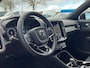 Volvo XC40 T4 Recharge R-Design | Camera | Parkeersensoren voor en achter | Stoel en stuurwielverwarming | BLIS | Adaptieve Cruise control |