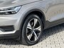 Volvo XC40 T4 Recharge R-Design | Camera | Parkeersensoren voor en achter | Stoel en stuurwielverwarming | BLIS | Adaptieve Cruise control |