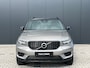 Volvo XC40 T4 Recharge R-Design | Camera | Parkeersensoren voor en achter | Stoel en stuurwielverwarming | BLIS | Adaptieve Cruise control |