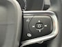 Volvo XC40 T4 Recharge R-Design | Camera | Parkeersensoren voor en achter | Stoel en stuurwielverwarming | BLIS | Adaptieve Cruise control |