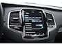 Volvo XC90 T8 455PK Recharge AWD Ultimate Bright / Luchtvering / Bowers & Wilkins / Schuif-kanteldak / 360 Camera / Head Up Display / Nappaleder met ventilatie / Massagefunctie / Gelamineerde zijruiten / 22'' Velgen / Trekhaak /  Stoelverwarming / Stuurverwarming