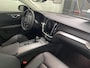 Volvo V60 2.0 B3 Essential Edition | Sport Pack | 19" Black Edition Velgen | Leder | Adaptieve Cruise Control | Stoelverwarming | Park Assist |