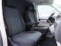 Volkswagen Transporter 2.0 TDI 204 pk L2H1 Comfortline Plus | Airco | Navigatie | Cruise control | Multi stuur | Dubbele schuifdeur | Achteruitrijcamera | PDC | Trekhaak | 17" Lm velgen | Betimmering |