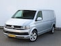 Volkswagen Transporter 2.0 TDI 204 pk L2H1 Comfortline Plus | Airco | Navigatie | Cruise control | Multi stuur | Dubbele schuifdeur | Achteruitrijcamera | PDC | Trekhaak | 17" Lm velgen | Betimmering |