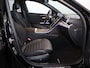 Mercedes-Benz C-klasse 300e Business Solution AMG | Panoramaschuifdak | Nightpakket | Digital Light | 19" LM velgen | Dodehoekassistent | 360° camera | Stoelverwarming | Sfeerverlichting |