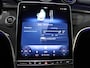 Mercedes-Benz C-klasse 300e Business Solution AMG | Panoramaschuifdak | Nightpakket | Digital Light | 19" LM velgen | Dodehoekassistent | 360° camera | Stoelverwarming | Sfeerverlichting |
