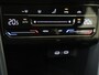 Volkswagen T-Roc 1.0 TSI Style | Parkeerassistent | Digital cockpit Pro | CarPlay | LED Plus verlichting | Adaptieve cruise control | Climate control | Parkeersensoren |