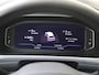 Volkswagen T-Roc 1.0 TSI Style | Parkeerassistent | Digital cockpit Pro | CarPlay | LED Plus verlichting | Adaptieve cruise control | Climate control | Parkeersensoren |