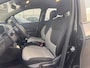 Renault Captur 0.9 TCe Expression Airco | Cruise | Trekhaak | 15" Lichtmetaal | Parkeersensoren Achter | Elek. Ramen | 15" lichtmetalen velgen | Afwijkende dakkleur | Airco