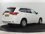 Mitsubishi Outlander 2.4 PHEV Pure | Stoelverwarming | Trekhaak | Camera | Carplay | Keyless | DAB | Cruise control | Bluetooth | Climate control | Plug In