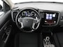 Mitsubishi Outlander 2.4 PHEV Pure | Stoelverwarming | Trekhaak | Camera | Carplay | Keyless | DAB | Cruise control | Bluetooth | Climate control | Plug In