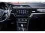 Volkswagen Touran 1.4 TSI Highline | Automaat | Key-less | Navigatie | Parkeer hulp | LED | App-connect |