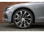 Volvo V60 T6 Plug-in hybrid AWD Core | Keyless Drive  | Electrisch Bedienbare Achterklep | 20-inch Lichtmetalen Velgen | Premium audio by Harman Kardon | Leren bekleding | Rondom zicht camera | Alarmklasse 3