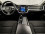 Volvo V60 2.0 B3 Momentum Sport 177Pk Automaat (APPLE CARPLAY, GROOT NAVI, GETINT GLAS, SPORTSTOELEN, PARKEERSENSOREN, DAKRAILS ZWART, LANE ASSIST, NIEUWE APK, NIEUWSTAAT)
