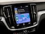 Volvo V60 2.0 B3 Momentum Sport 177Pk Automaat (APPLE CARPLAY, GROOT NAVI, GETINT GLAS, SPORTSTOELEN, PARKEERSENSOREN, DAKRAILS ZWART, LANE ASSIST, NIEUWE APK, NIEUWSTAAT)