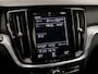 Volvo V60 2.0 B3 Momentum Sport 177Pk Automaat (APPLE CARPLAY, GROOT NAVI, GETINT GLAS, SPORTSTOELEN, PARKEERSENSOREN, DAKRAILS ZWART, LANE ASSIST, NIEUWE APK, NIEUWSTAAT)