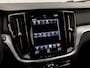 Volvo V60 2.0 B3 Momentum Sport 177Pk Automaat (APPLE CARPLAY, GROOT NAVI, GETINT GLAS, SPORTSTOELEN, PARKEERSENSOREN, DAKRAILS ZWART, LANE ASSIST, NIEUWE APK, NIEUWSTAAT)
