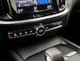 Volvo V60 2.0 B3 Momentum Sport 177Pk Automaat (APPLE CARPLAY, GROOT NAVI, GETINT GLAS, SPORTSTOELEN, PARKEERSENSOREN, DAKRAILS ZWART, LANE ASSIST, NIEUWE APK, NIEUWSTAAT)