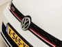 Volkswagen Golf 2.0 TSI GTI Performance 245Pk Automaat (VIRTUAL COCKPIT, APPLE CARPLAY, GROOT NAVI, MODE KNOP, DYNAUDIO, CAMERA, STOELVERWARMING, ADAPTIVE CRUISE, DODEHOEK DETECTOR, NIEUWSTAAT)