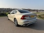 Volvo S60 2.0 B3 R-Design / Automaat / Airco / Navi / Camera / Leder Stuur-Stoel verwarming / Led / PDC / Goed Onderhouden / NAP