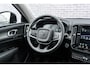 Volvo XC40 1.5 T4 Recharge Inscription | Schuif-/ Kanteldak | Elektrische stoelverstelling | Stoel- / Stuurverwarming | Adaptive Cruise | Camera |  Keyless Entry | Volvo On Call |