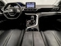 Peugeot 3008 1.2 PureTech Premium GT Sport (APPLE CARPLAY, PARELMOER, LEDER, 360 CAMERA, KEYLESS, SPORTSTOELEN, TREKHAAK, GETINT GLAS, ZWART DAK, NIEUWE APK, NIEUWSTAAT)
